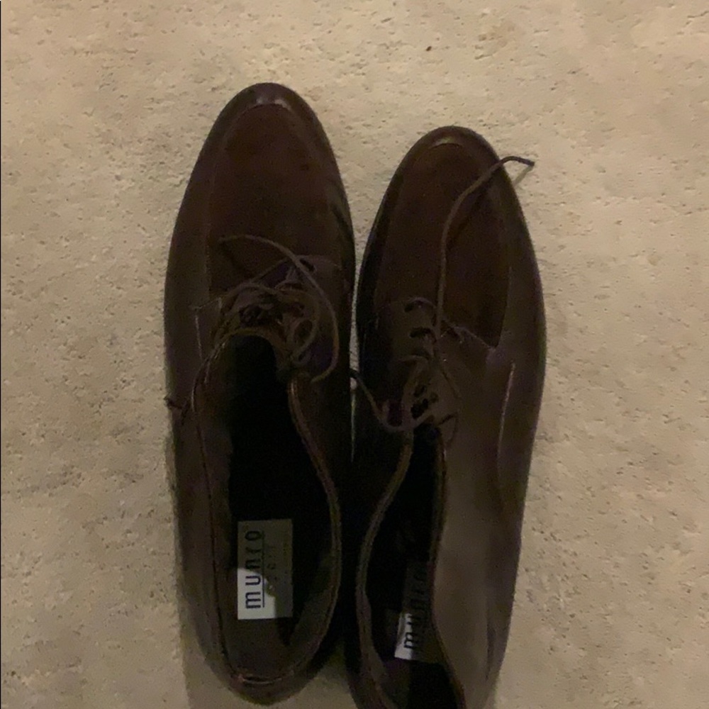 Ladies size 14m monro shoes